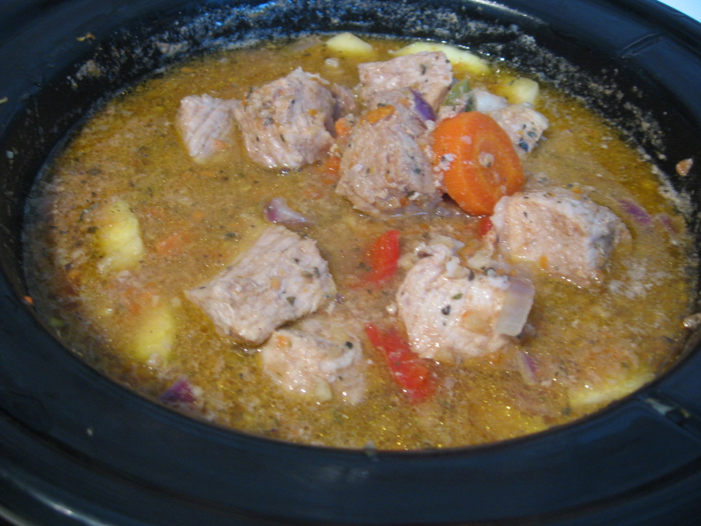 Tocana de legume cu carne de porc la slow cooker Crock-Pot