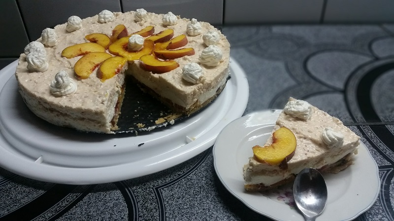 Cheesecake cu Piersici