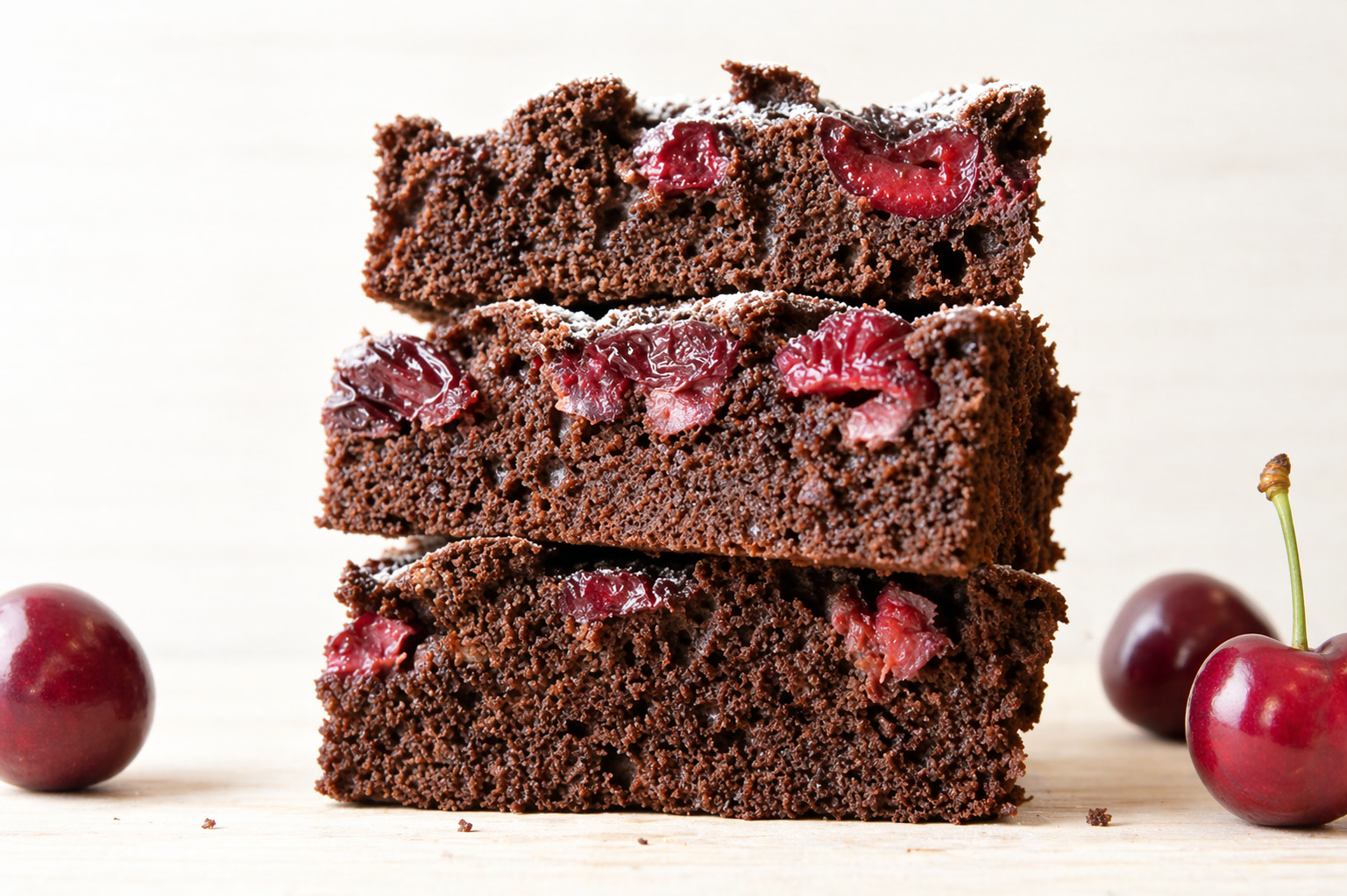 Brownie cu visine
