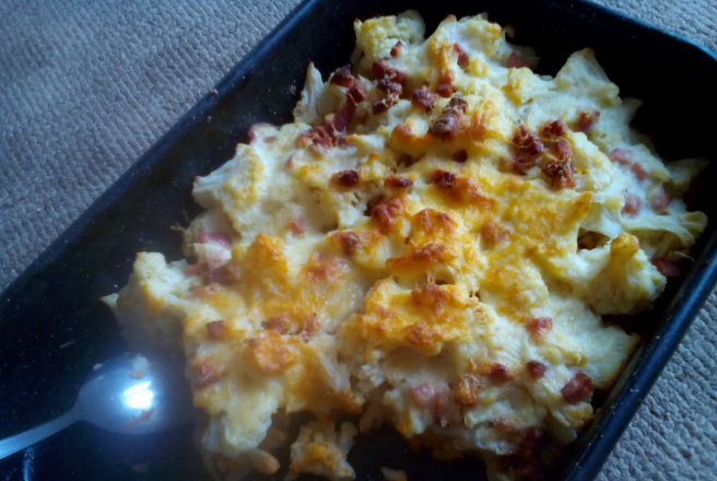 Conopida gratinata cu bechamel si bacon