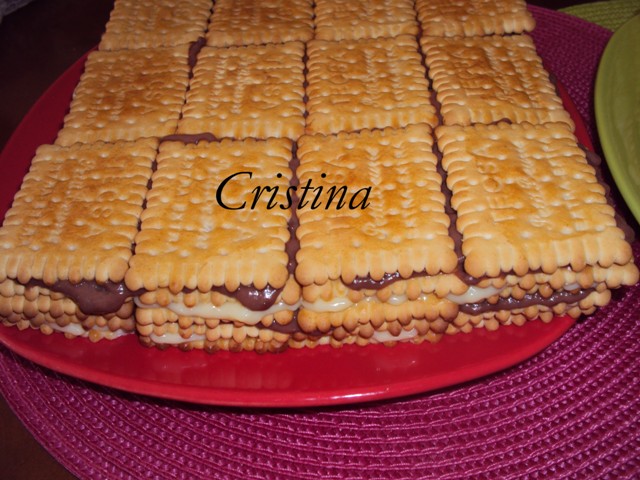 Tort de biscuiti