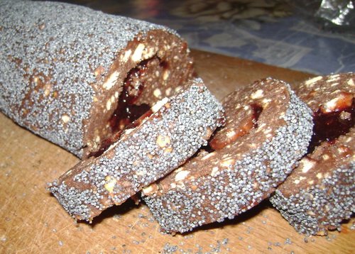 Salam de biscuiţi, reţetă pregatita rulada