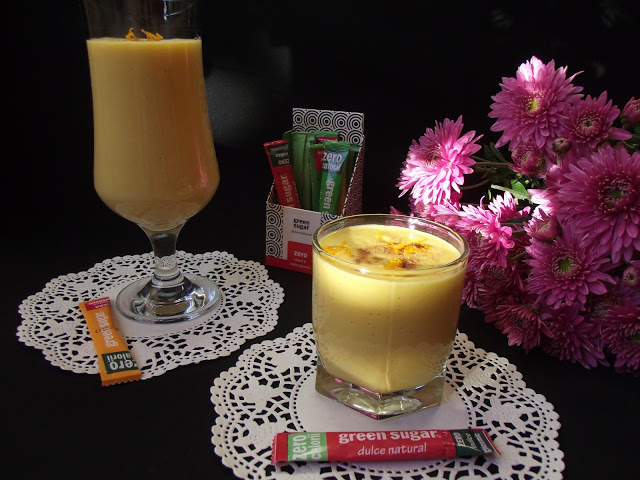 Smoothie de mango,kaki şi portocală