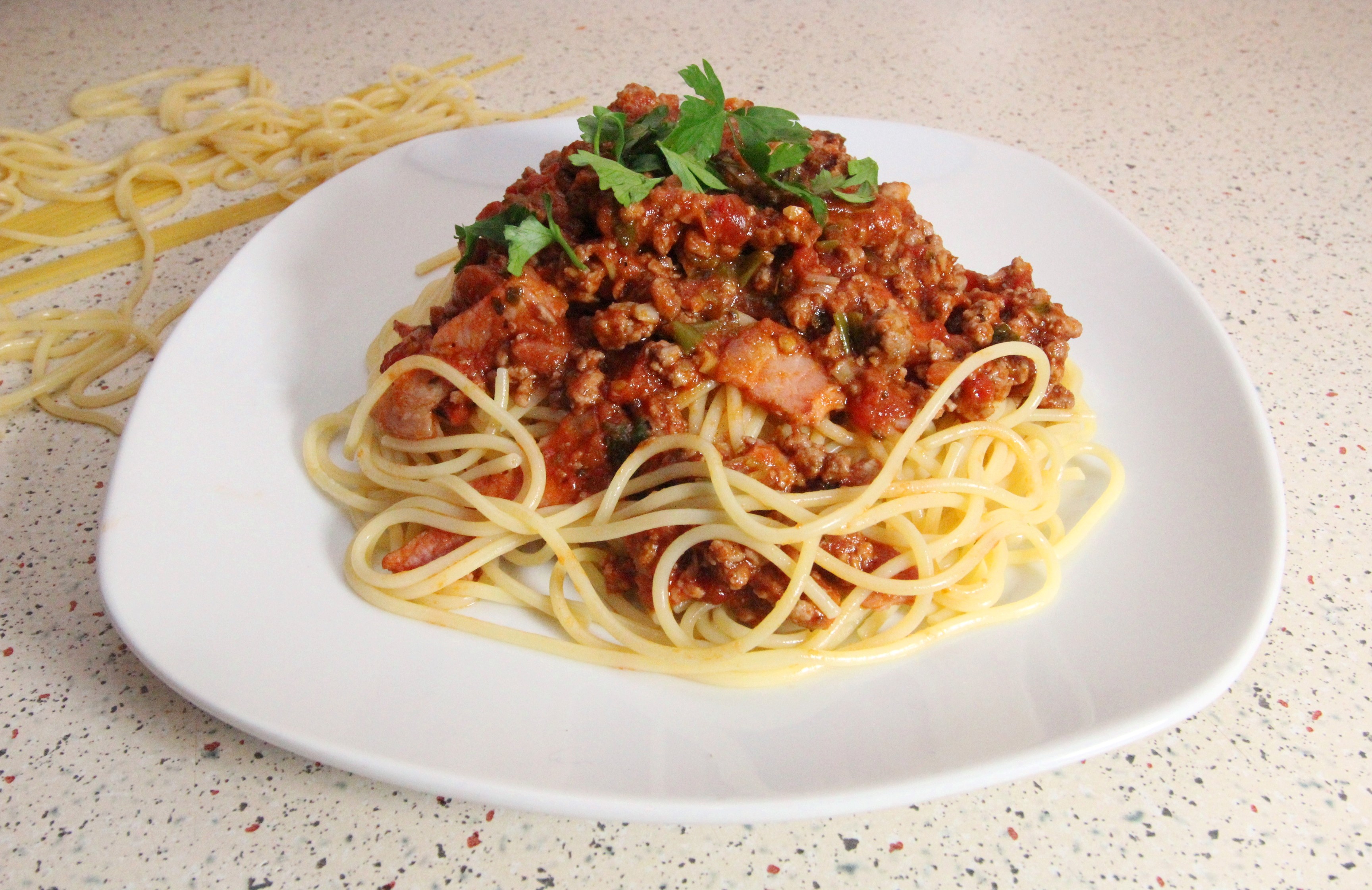 Spaghete bolognese