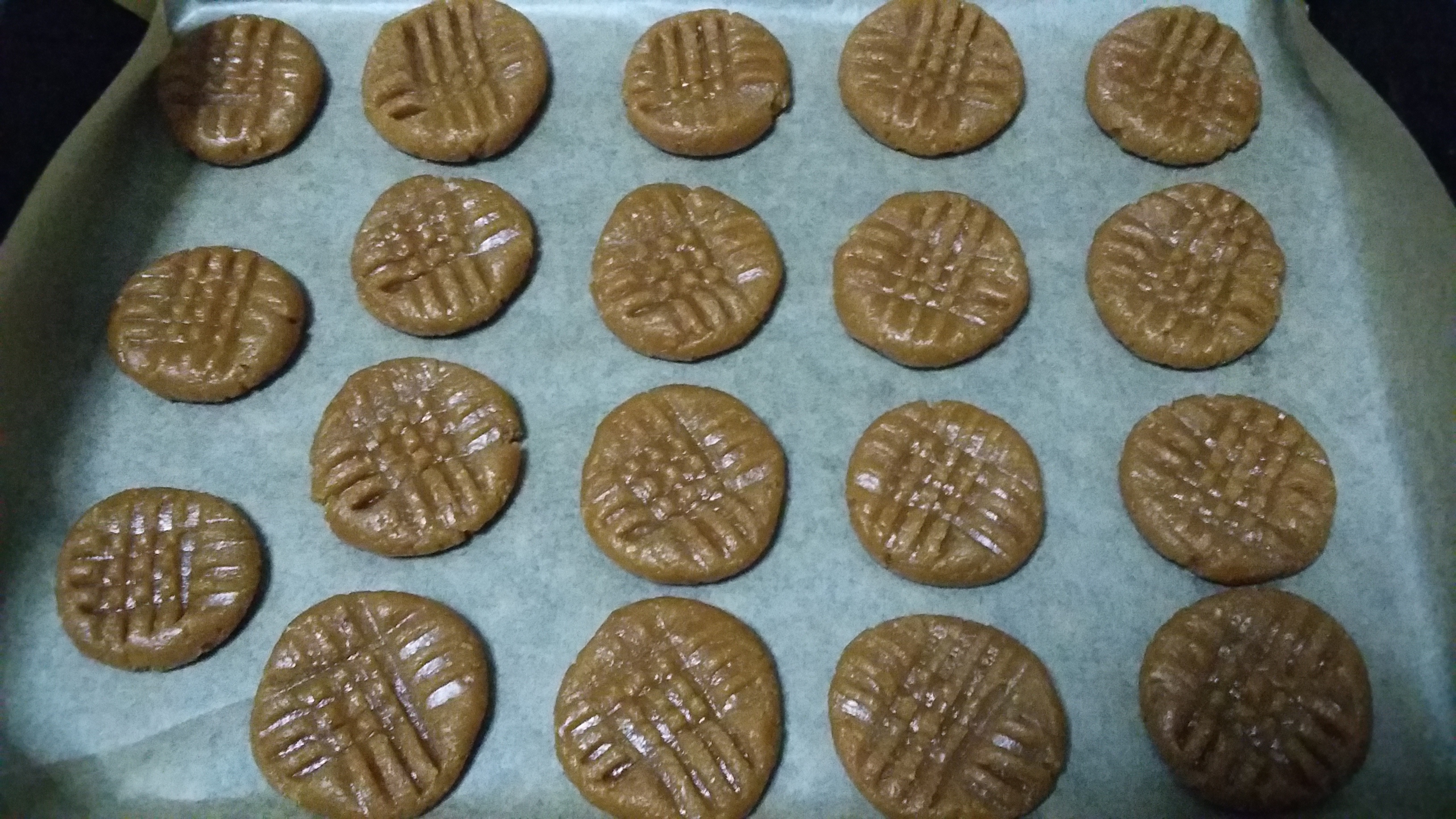 Fursecuri cu unt de arahide (Peanut butter cookies)