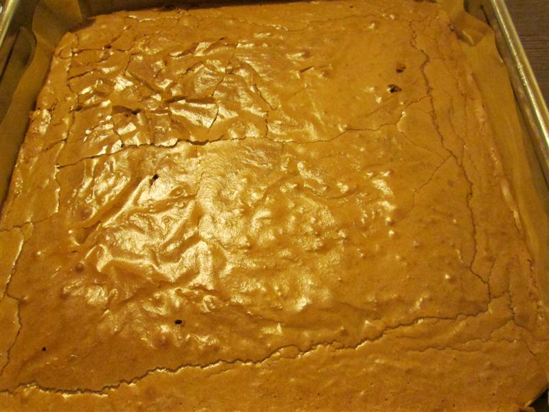 Brownie cu mascarpone si caramel