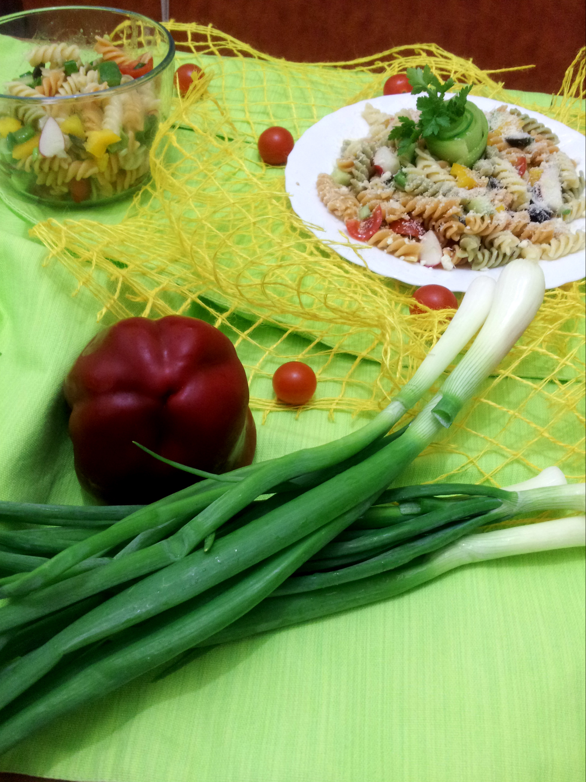 Salata de fusilli cu legume