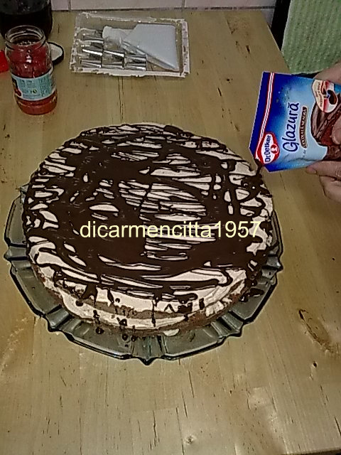 Tort de ciocolata cu crema de castane.