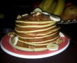 Pancake mic-dejun cu nuci, miere si banane-6