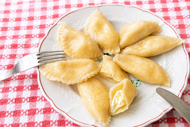Cei mai buni coltunasi moldovenesti cu branza dulce
