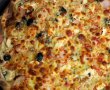 Pizza cu blat subtire si crocant-6