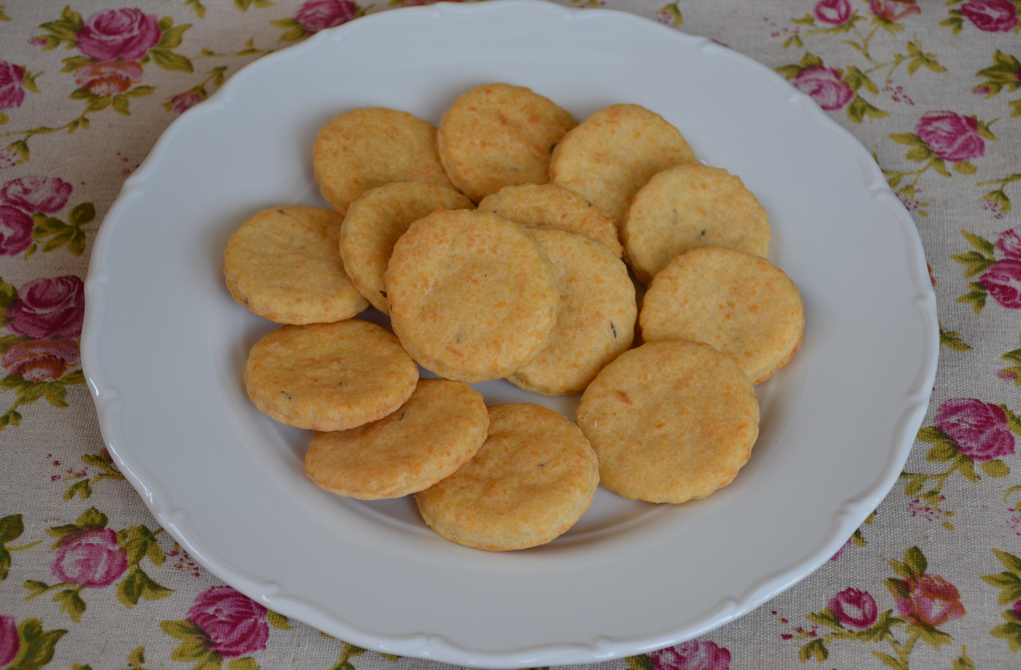 Biscuiti cu cascaval