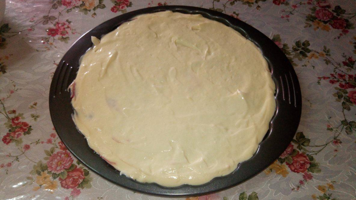 Desert tarta cu cirese si crema de branza