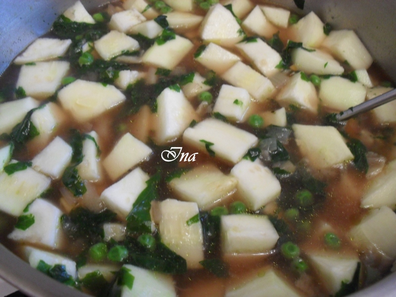 Ciorba de legume, reteta delicioasa cu bors de casa