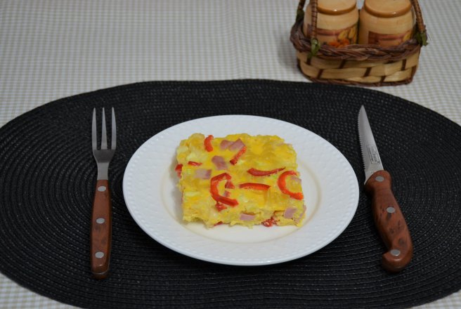 Frittata cu ardei, dovlecel si paste