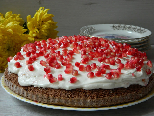 Desert tarta pufoasa cu fructe