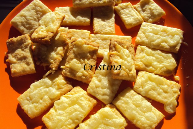 Aperitiv biscuiti cu cascaval