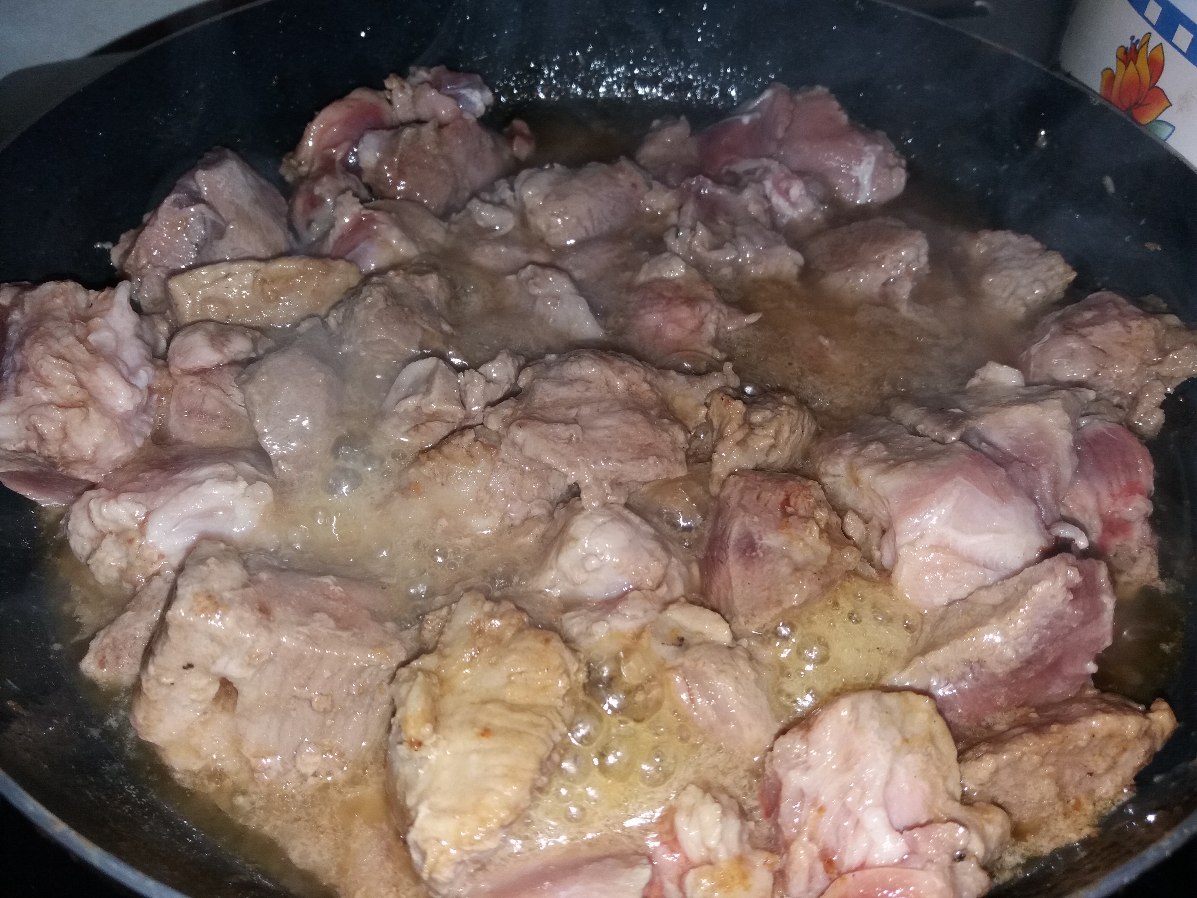 Gulas de porc cu ciuperci