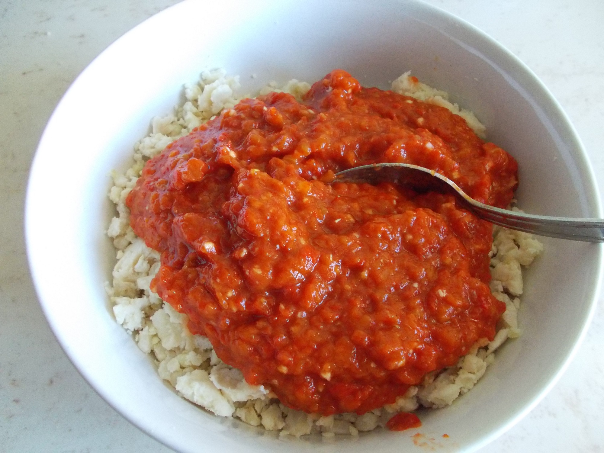 Pasta de ardei kapia copti si fasole boabe