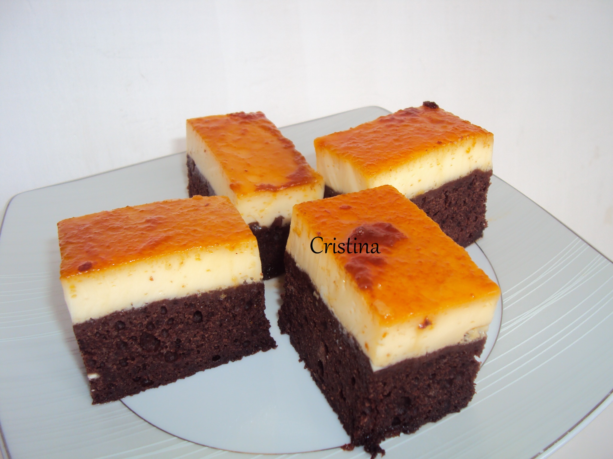 Desert prajitura Chocoflan