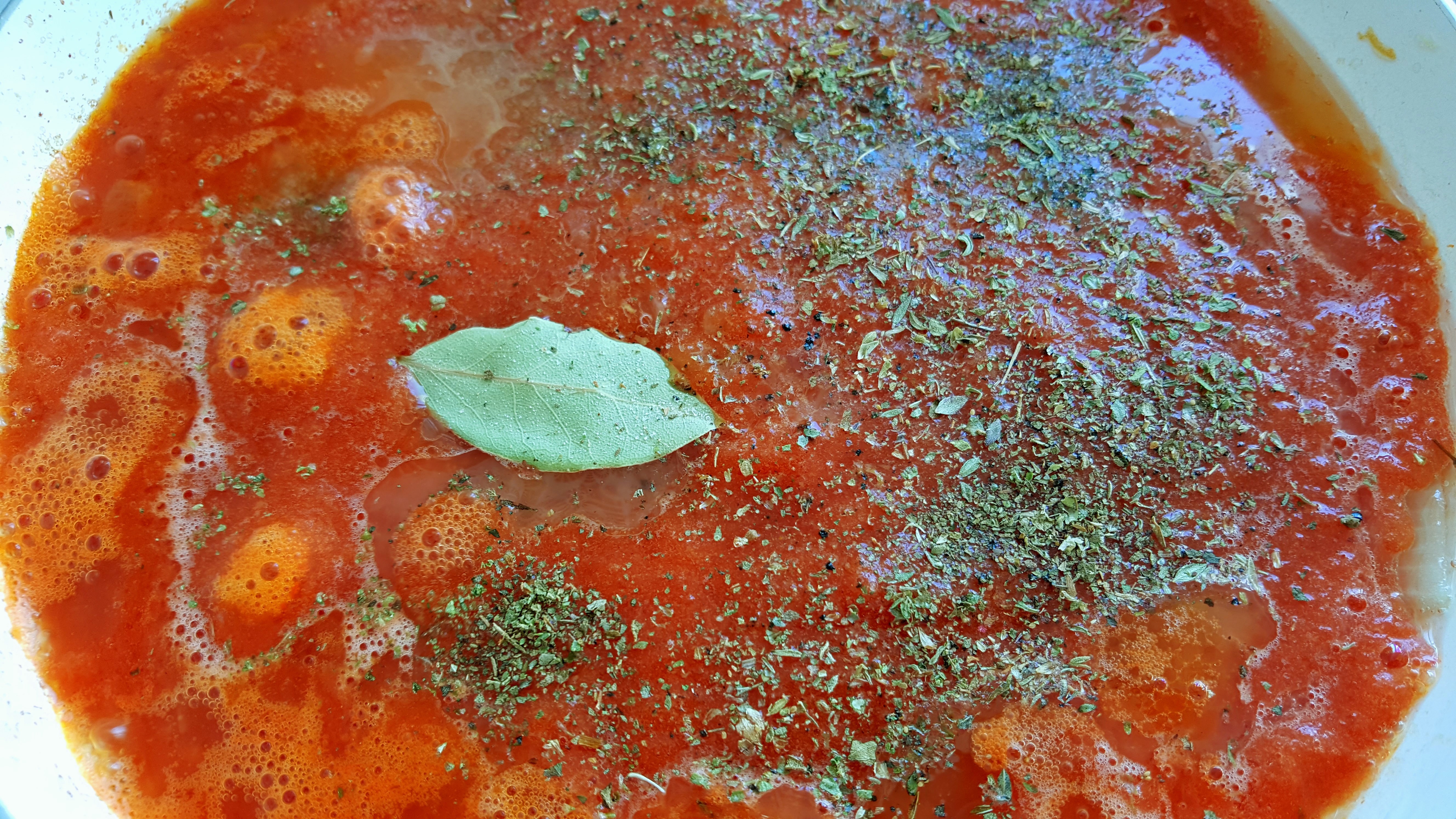 Shakshuka cu rosii si ceapa