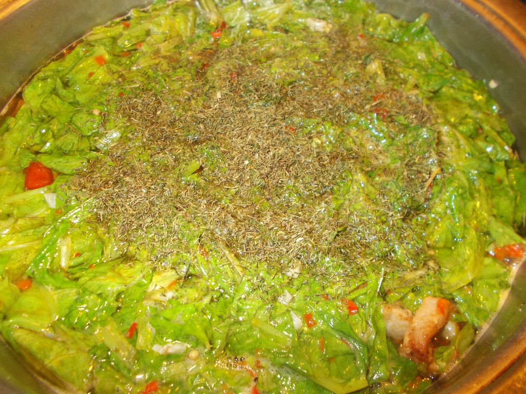 Ciorba de salata verde cu zdrente de ou