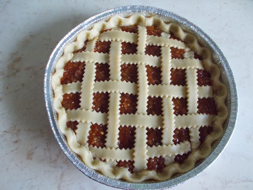 Desert tarta cu branza dulce si gem de caise cu nuca