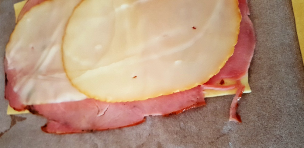 Cannelloni cu prosciutto si branza