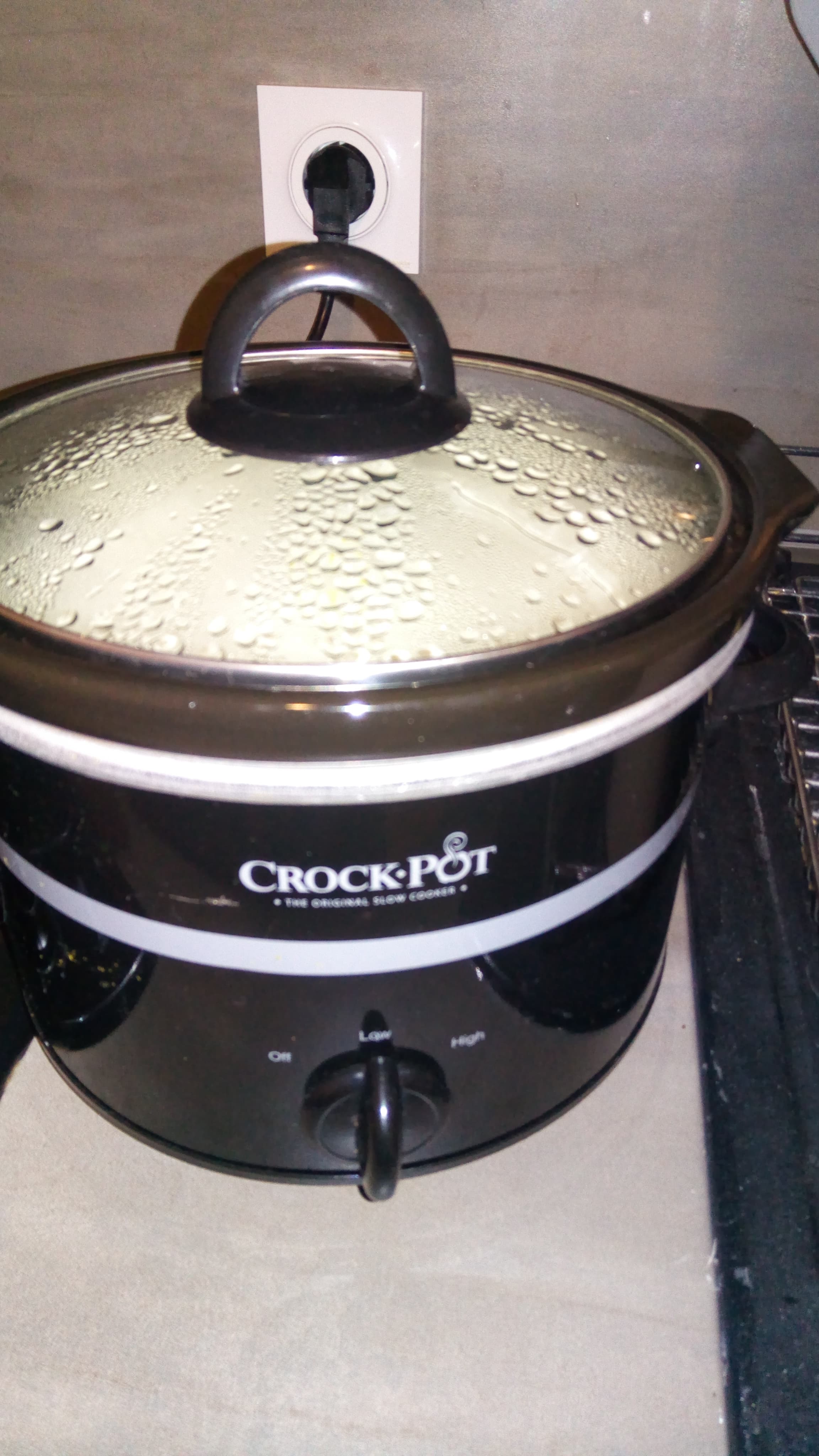 Branza proaspata de vaci la slow cooker Crock-Pot