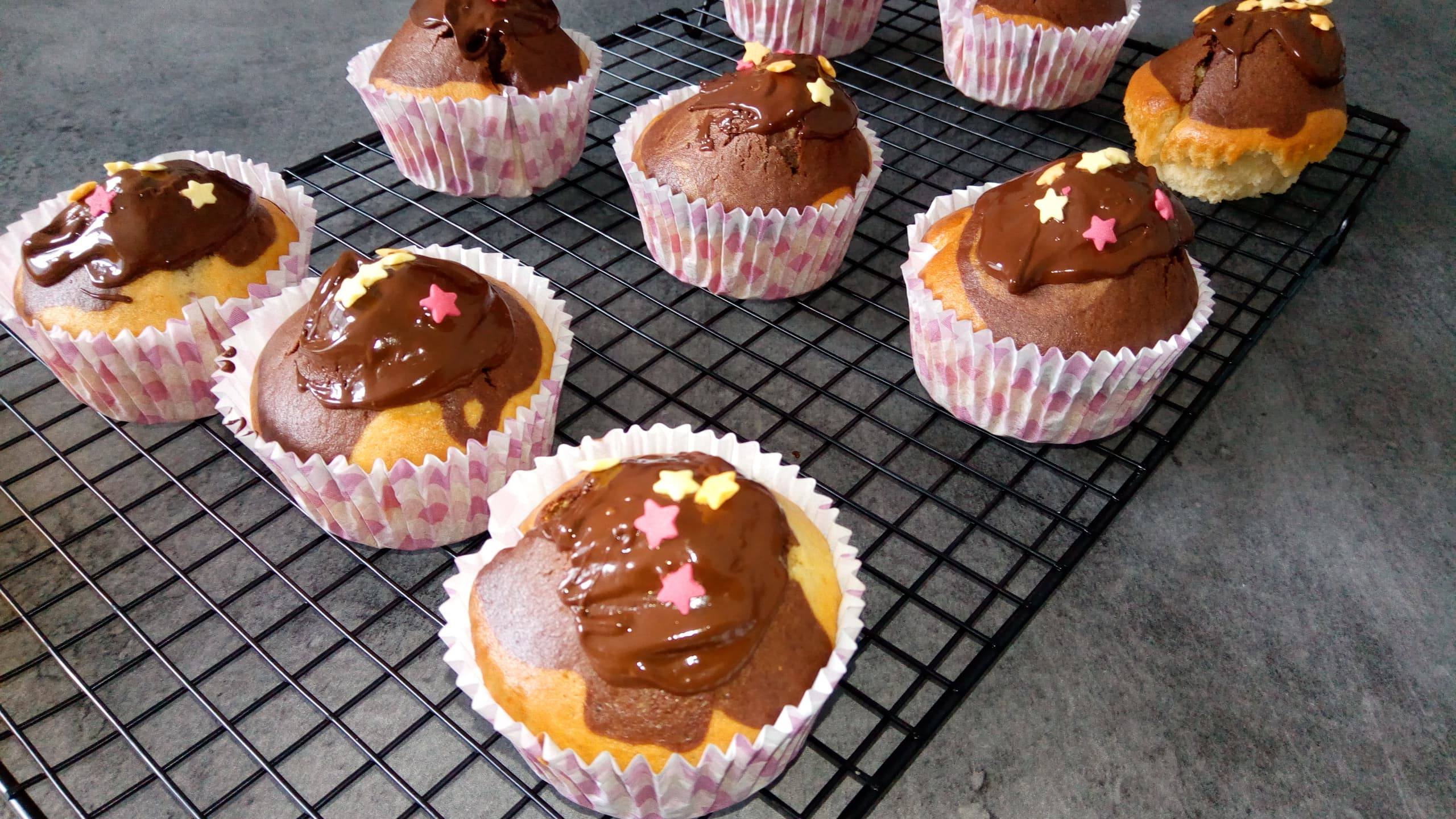 Desert muffins de post cu aroma de vanilie si cacao