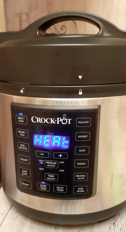 Pulpe de pasare cu fasole pastai la Multicooker-ul Crock-Pot Express cu gatire sub presiune