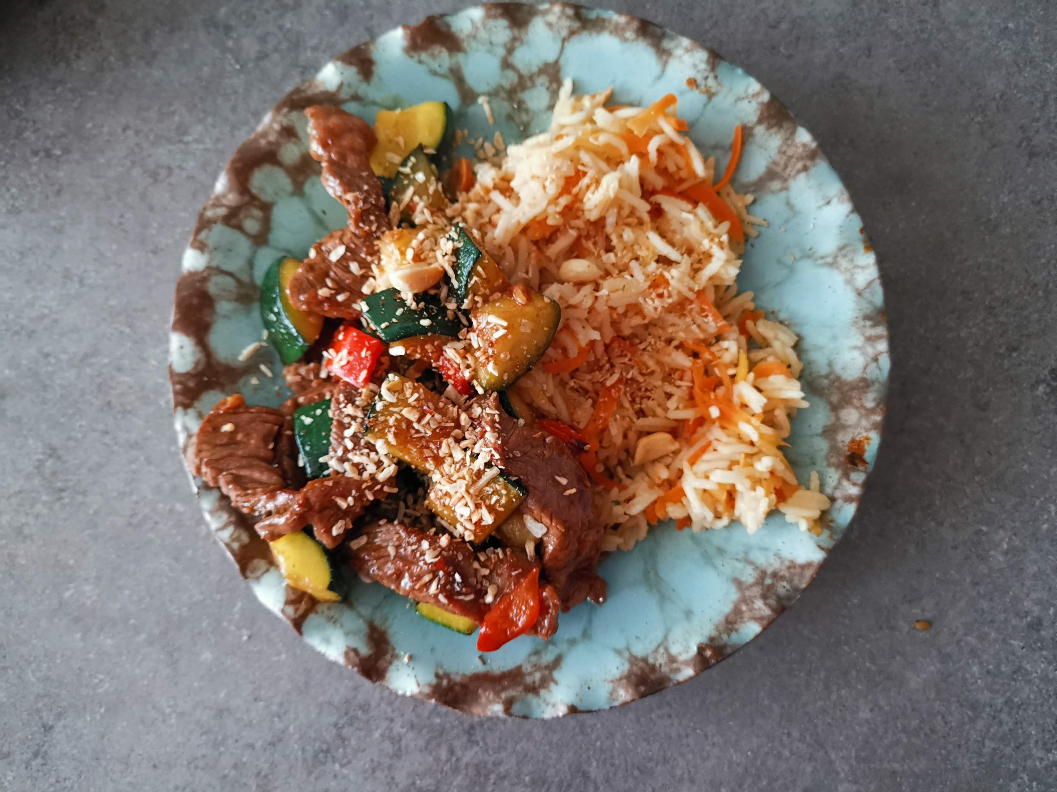 Stir-fry cu carne de vita si dovlecel