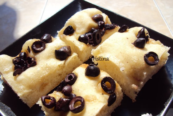 Focaccia cu masline