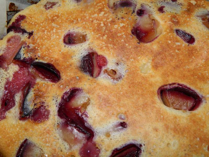 Clafoutis cu prune la slow cooker Crock-Pot