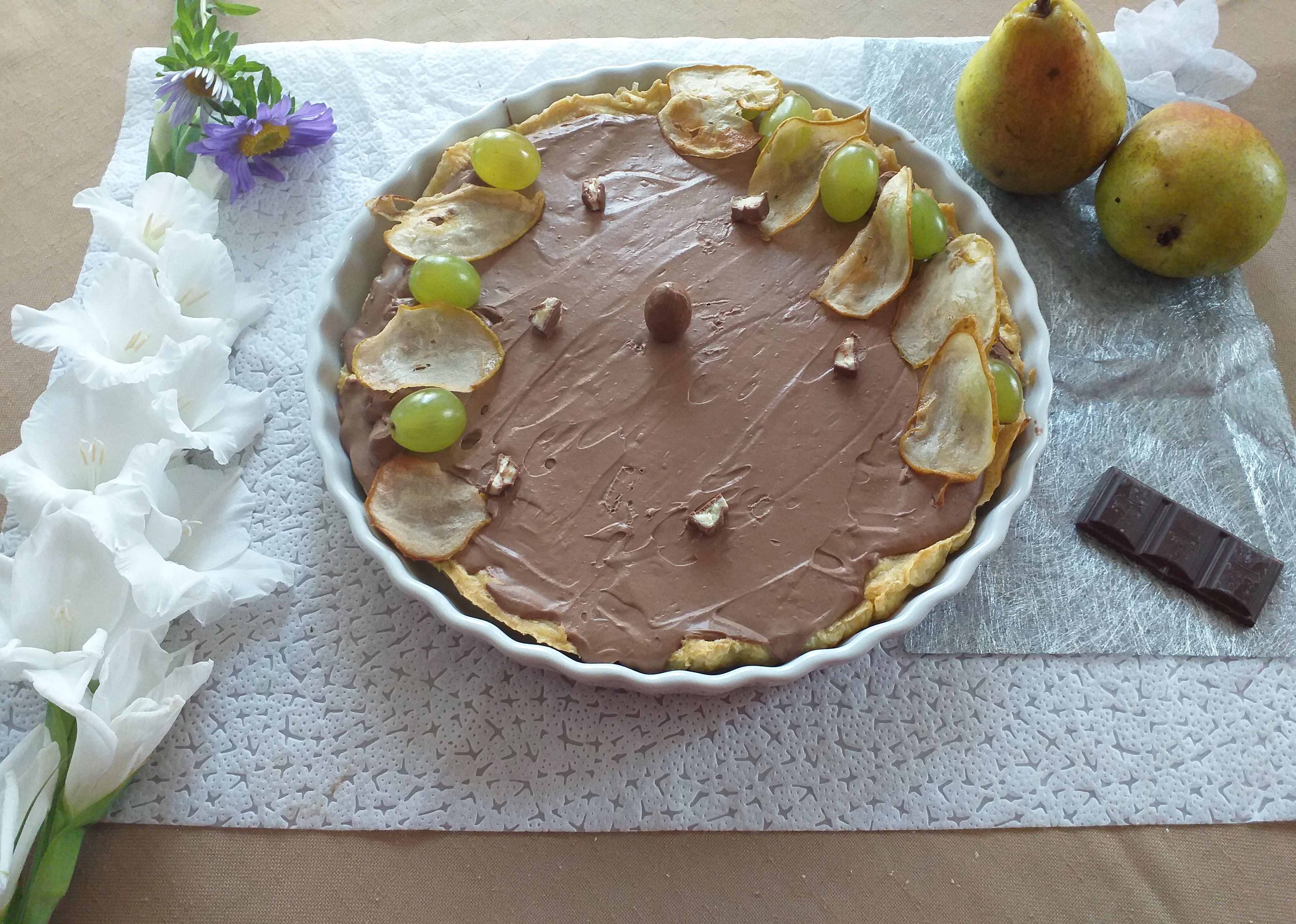 Desert tarta cu pere si ciocolata