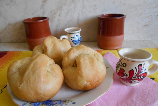 Placinte Poale-n brau de post, cu cartofi si ceapa verde