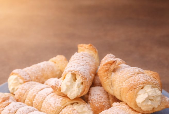 Desert rulouri cu frisca