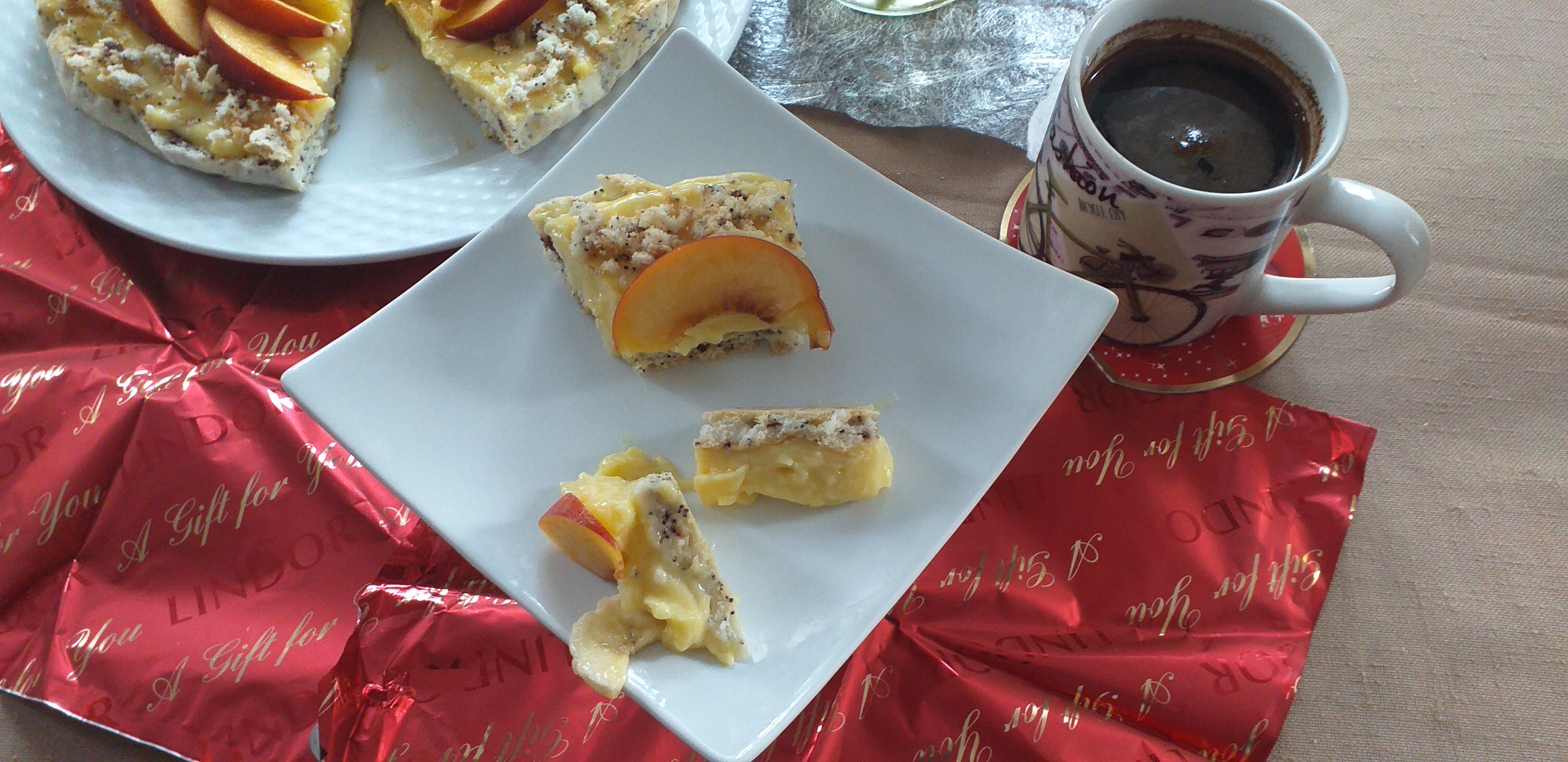 Desert tarta cu crema de vanilie si fructe