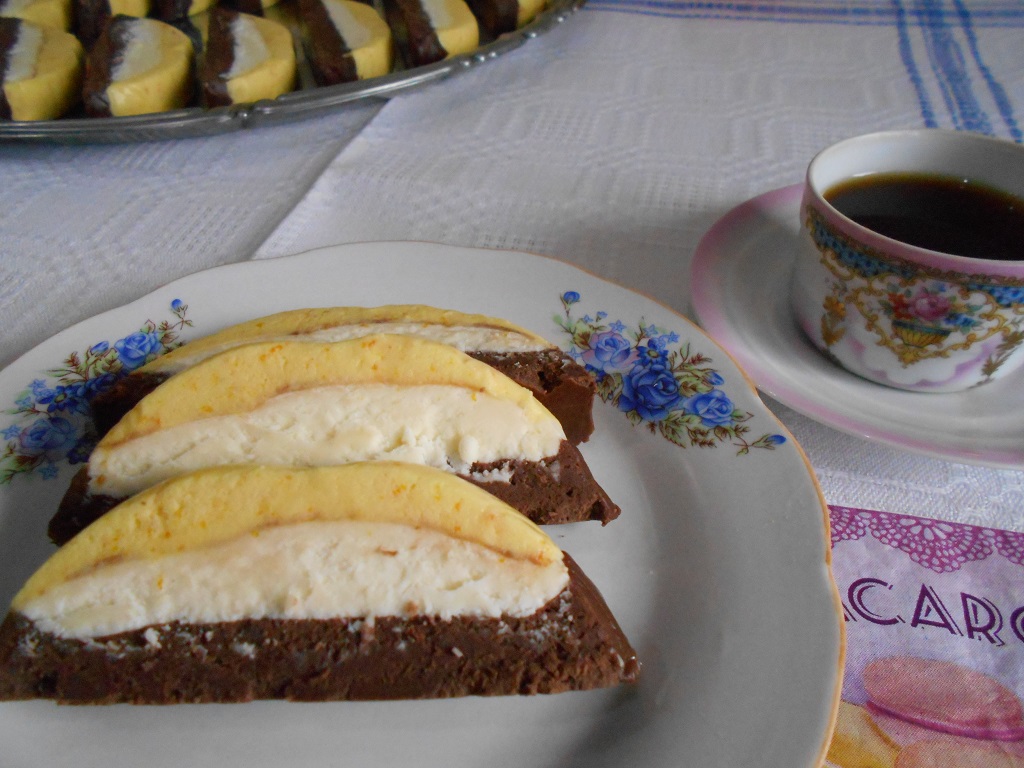 Desert ciocolata in trei culori