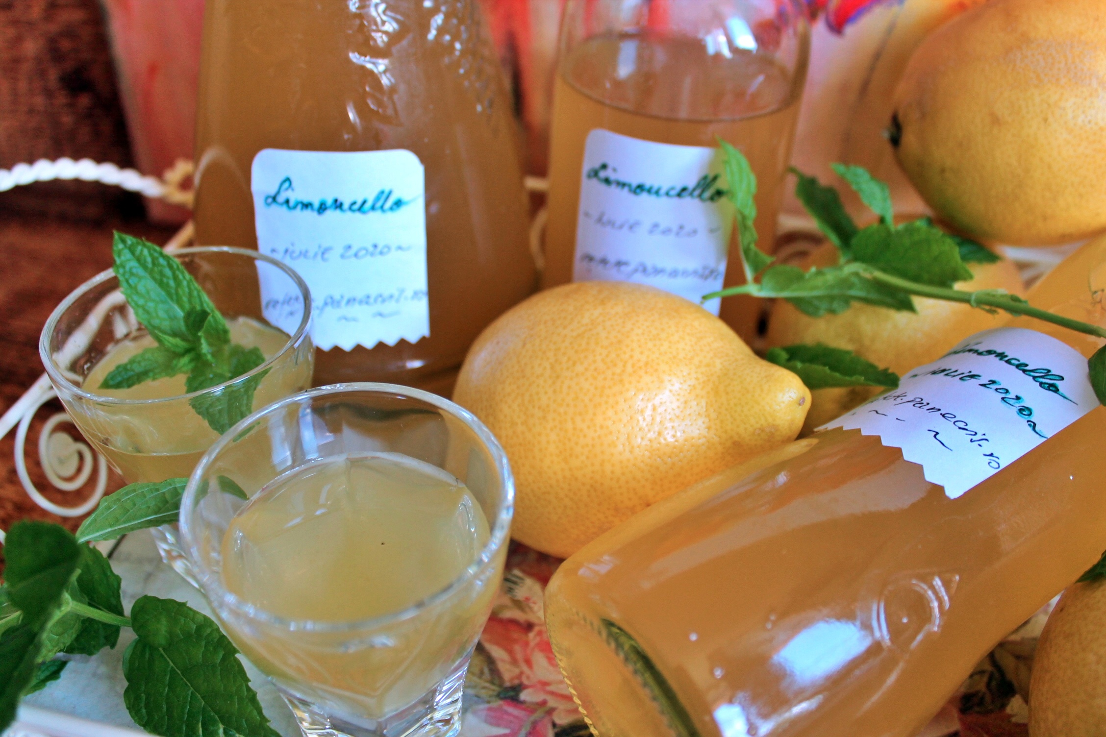 Limoncello - Lichior din coaja de lamaie