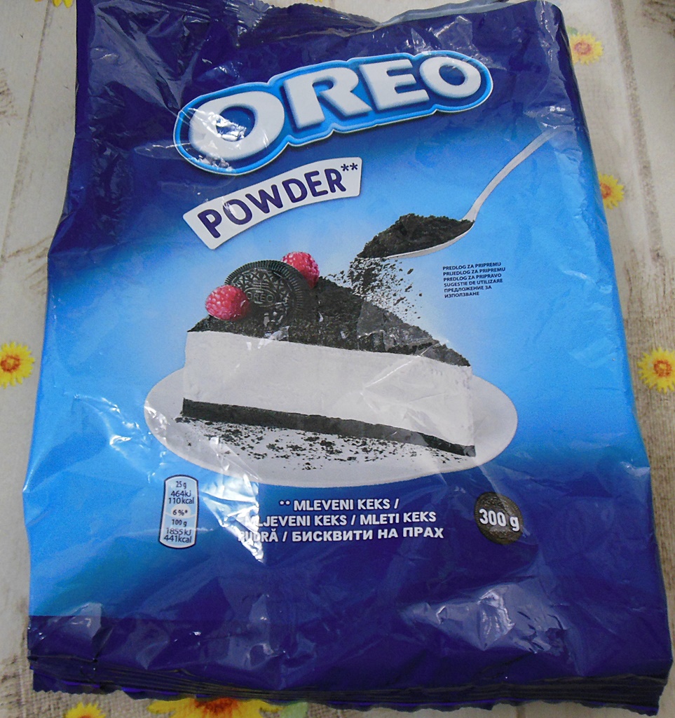 Desert cheesecake cu caise si oreo