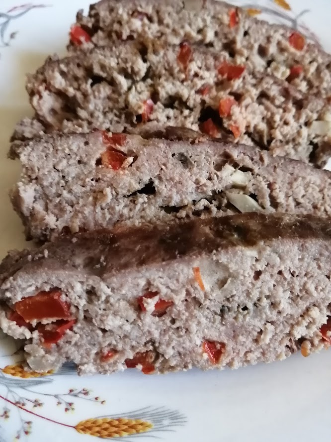 Aperitiv chec din carne, ciuperci si ardei gras