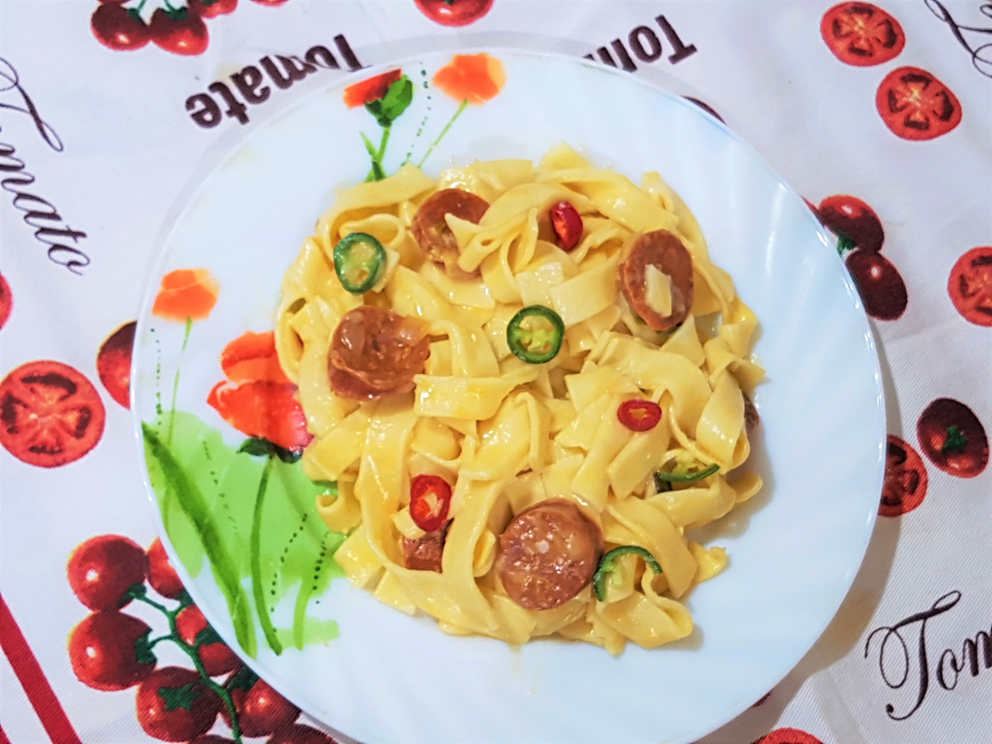 Tagliatelle cu chorizo