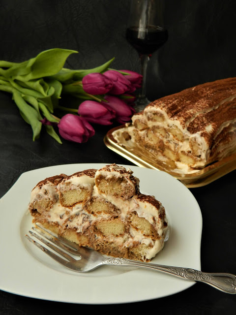 Desert rulada Tiramisu