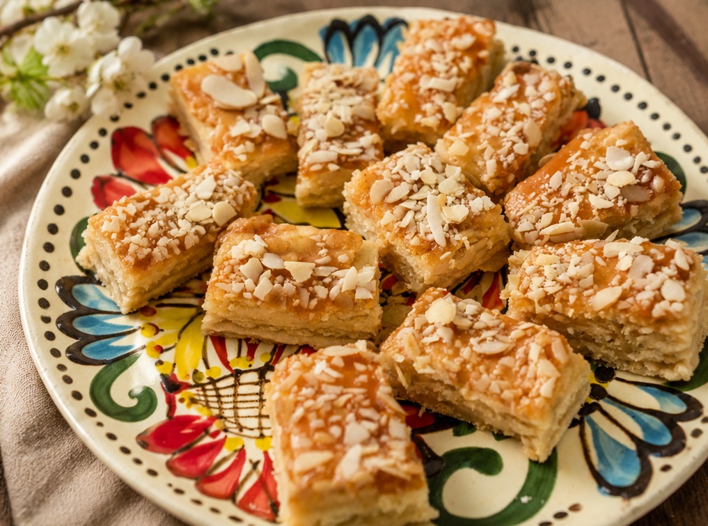 Desert prajitura cu crema caramel
