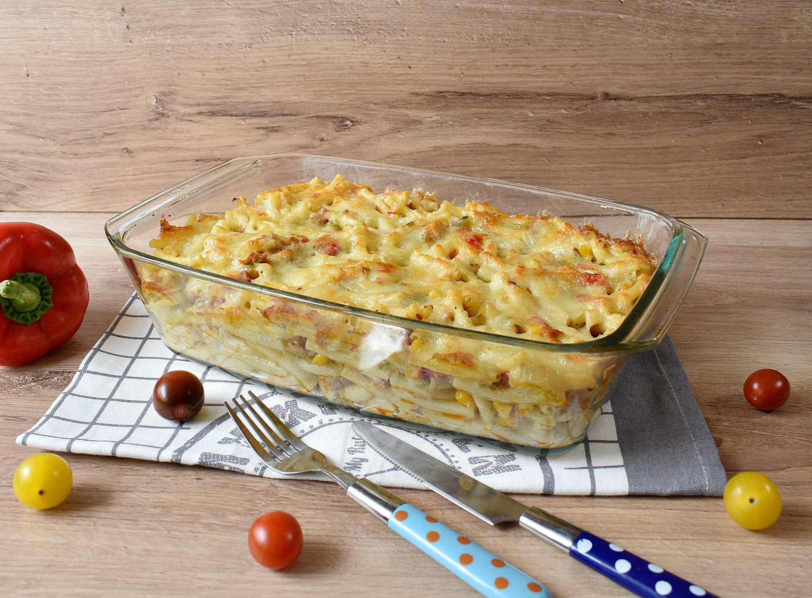 Paste gratinate cu ton si mozzarella