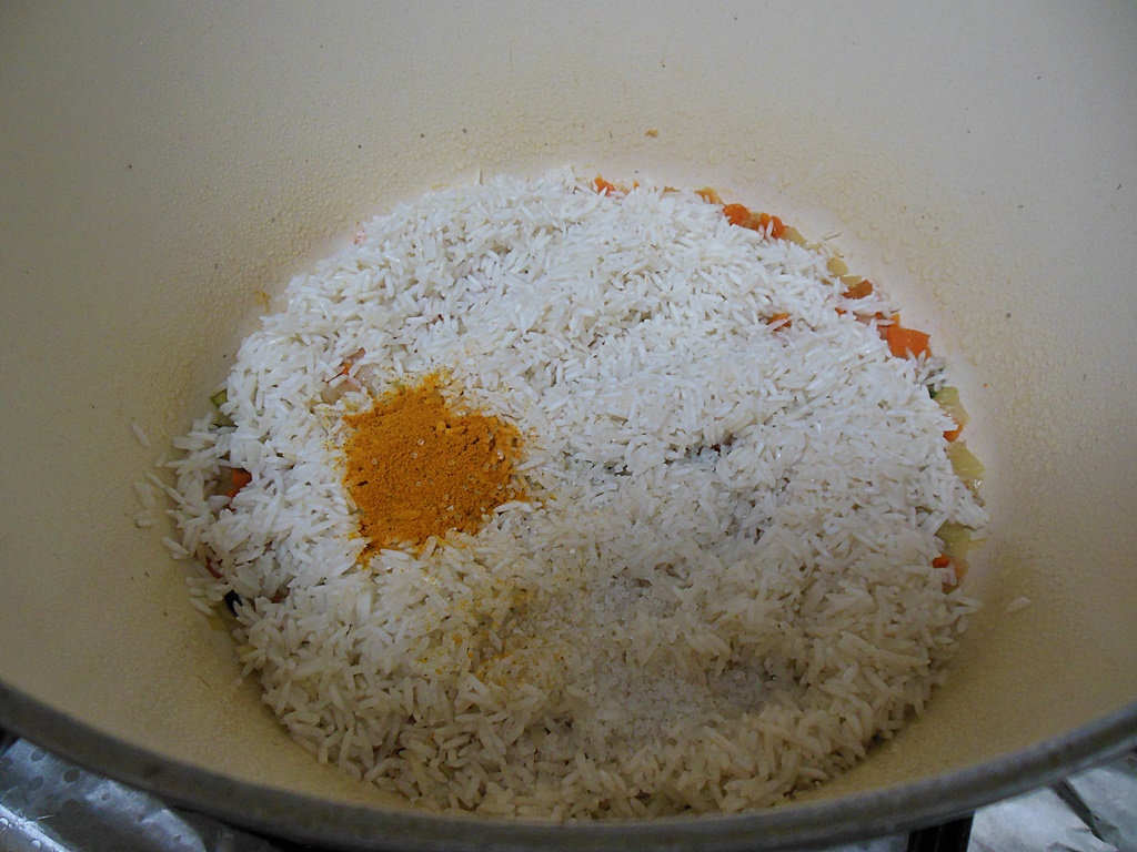 Pui in crusta de susan cu orez basmati