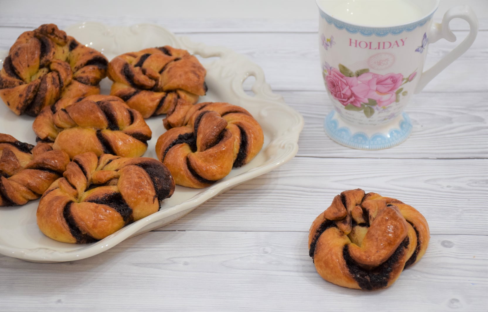 Desert Chocolate babka buns