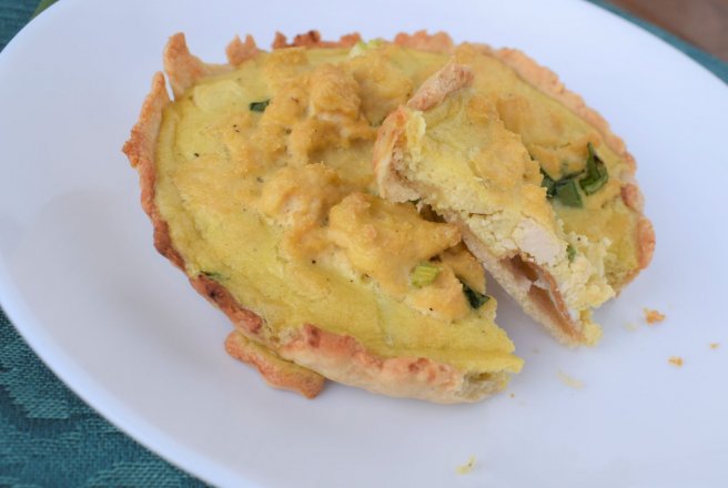 Aperitiv quiche cu tofu si ceapa verde