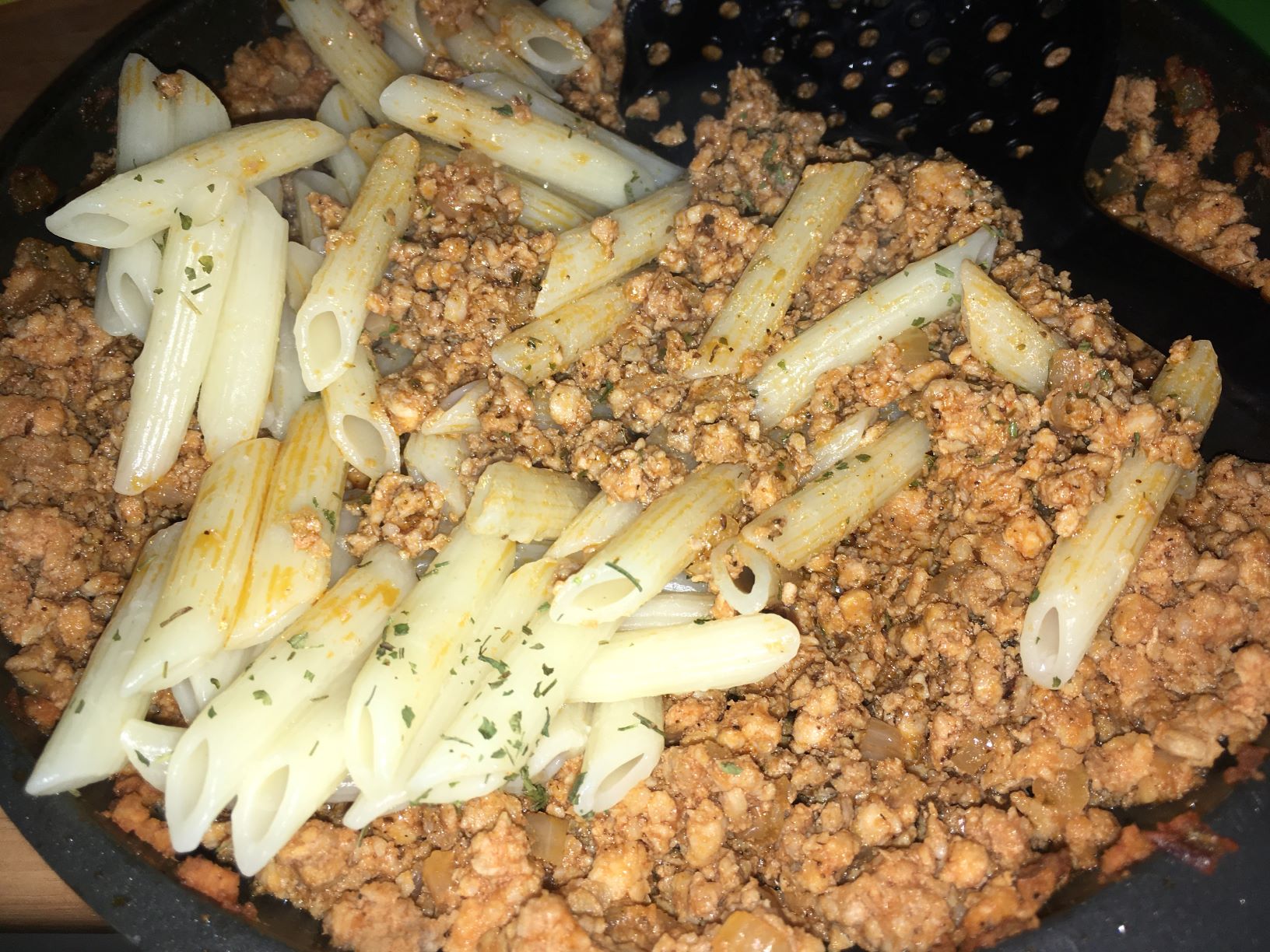 Penne cu carne tocata